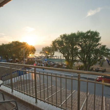 Sea Gem Apartment 1 ネオイ・エピヴァタイ エクステリア 写真